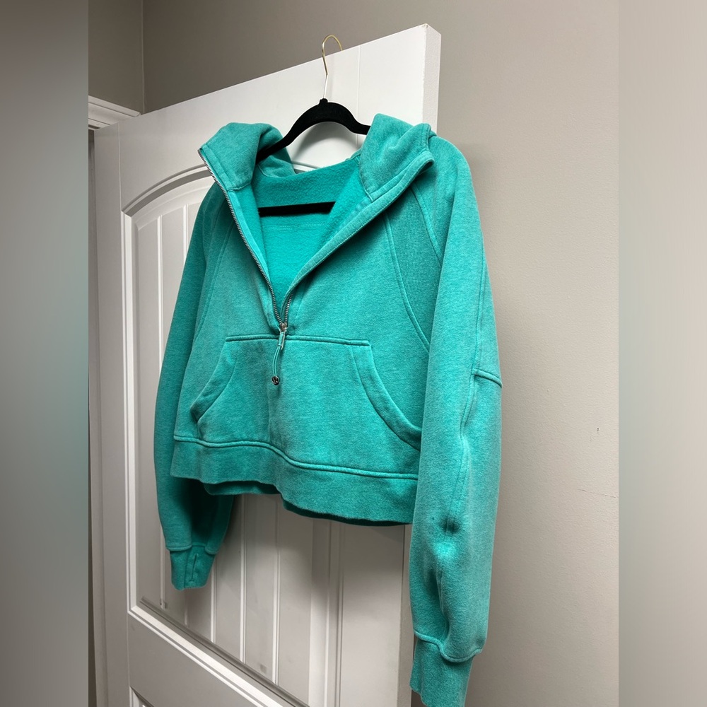 Lululemon Scuba